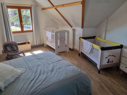 Configuration avec 2 lits bébé